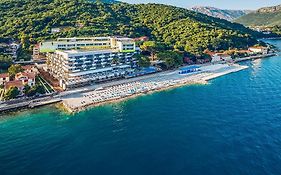 Carine Hotel Park